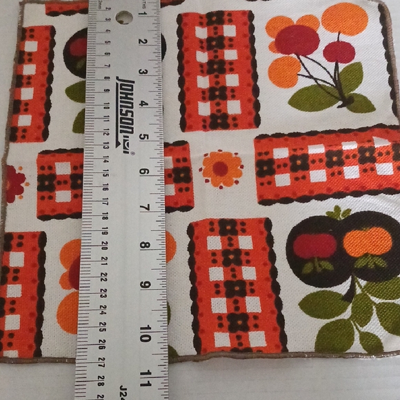 Colorful Retro Kitchen Napkins Set - Picture 5 of 8